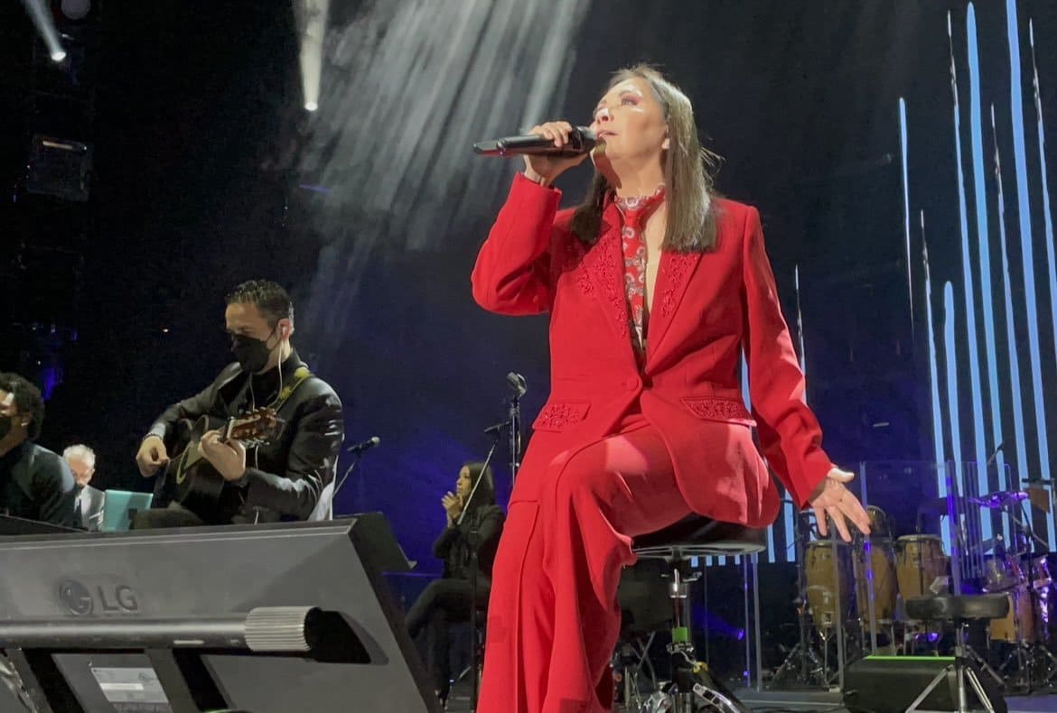Ana Gabriel anunció su retiro durante su concierto