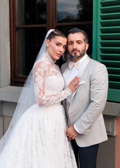 Michelle Salas y su esposo Danilo Díaz en su boda